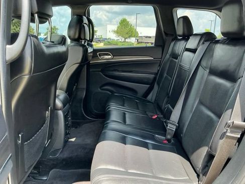 Used 2017 Jeep Grand Cherokee Limited w/ Luxury Group II AWD/4WD image 34