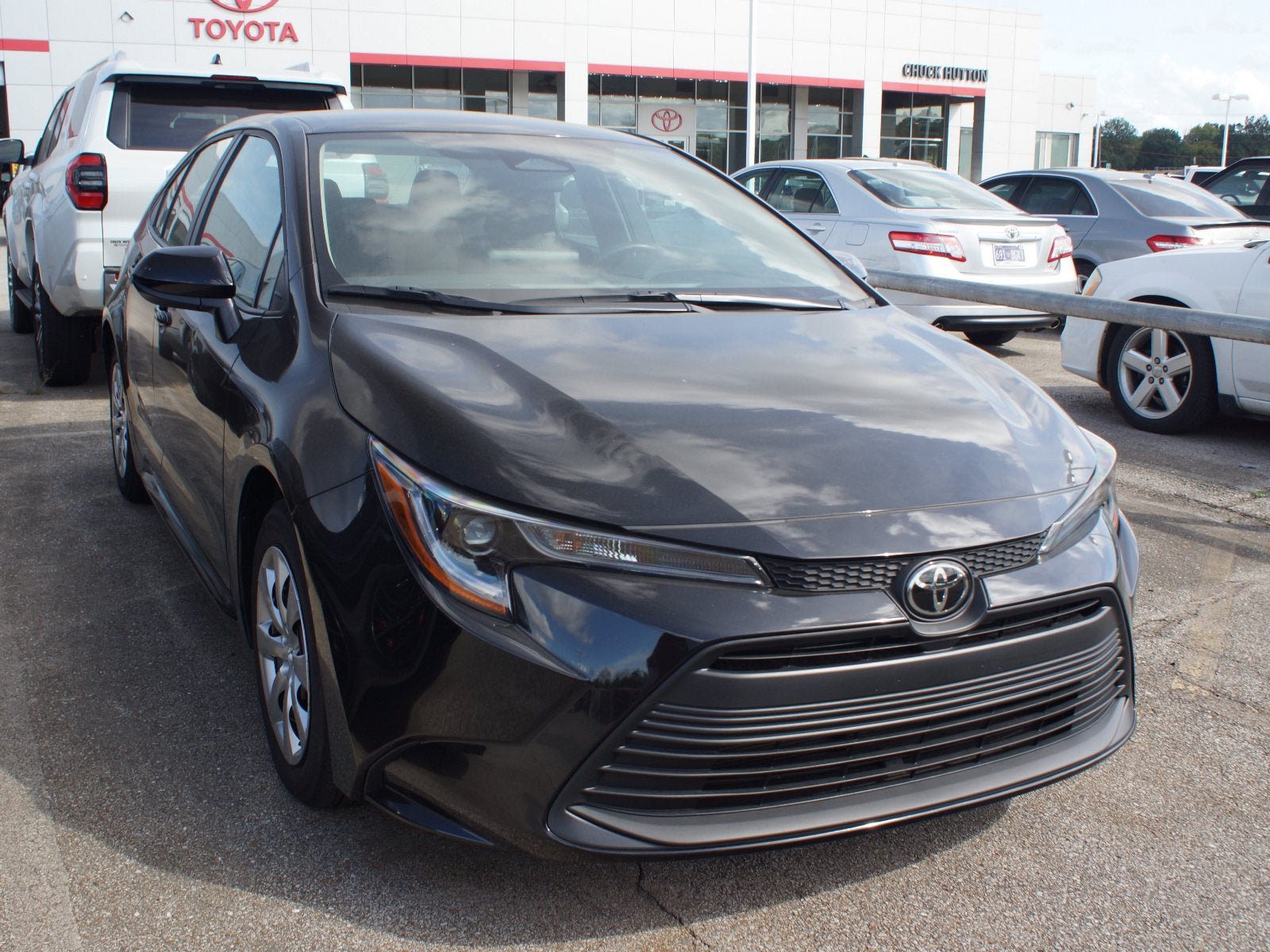 Used 2026 Toyota Corolla LE FWD image 3