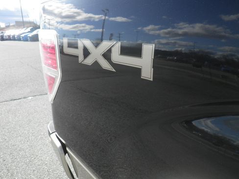 Used 2014 Ford F150 King Ranch w/ King Ranch Luxury Package image 11