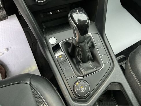 Used 2022 Volkswagen Taos SE image 17