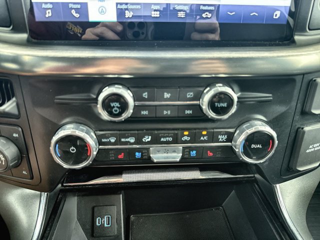 Used 2023 Ford F150 Lariat w/ FX4 Off-Road Package AWD/4WD image 19