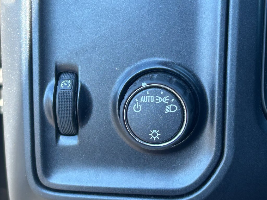Used 2018 Chevrolet Silverado 2500 W/T AWD/4WD image 20