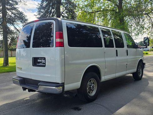 Used 2013 Chevrolet Express 2500 LT w/ LT Preferred Equipment Group RWD image 6