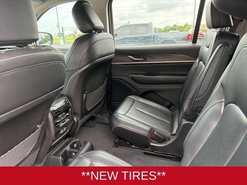Used 2023 Jeep Grand Cherokee L Limited w/ Black Appearance Package RWD image 22