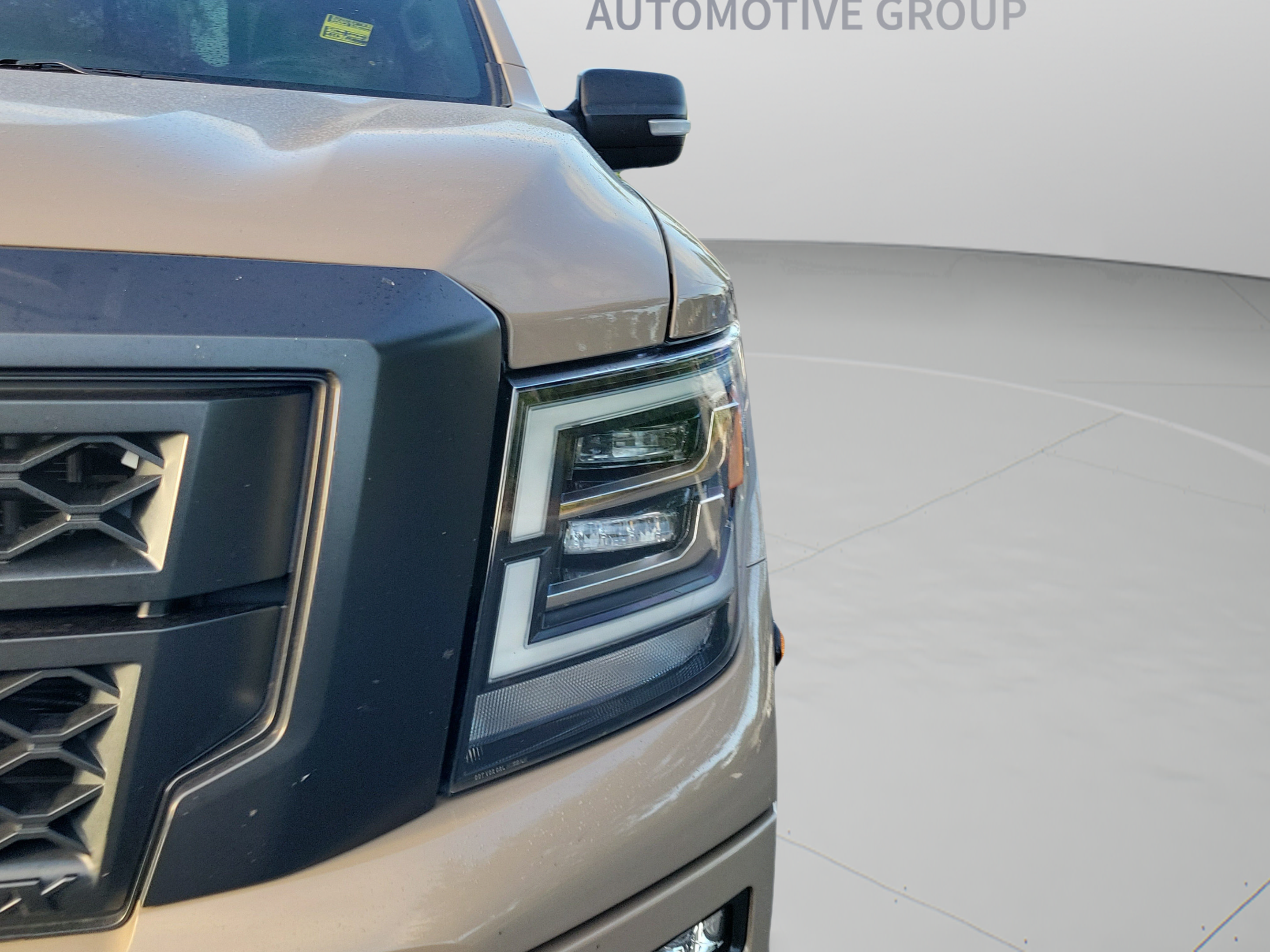 Used 2024 Nissan Titan PRO-4X w/ Pro-4x Convenience Package AWD/4WD image 3