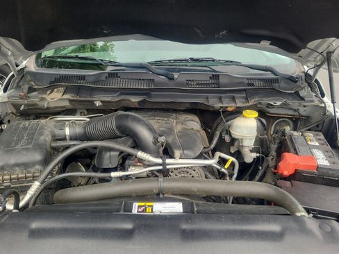 Used 2018 RAM 1500 Classic SLT AWD/4WD image 21