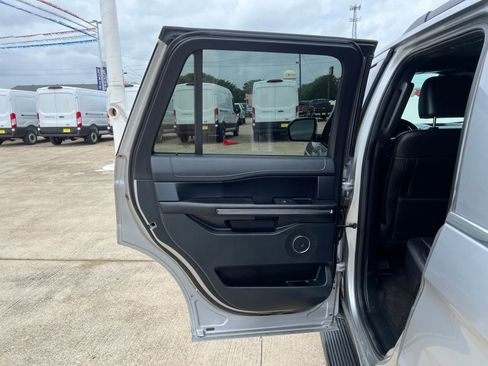 Used 2021 Ford Expedition XLT RWD image 15