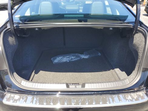 Certified 2022 Volkswagen Jetta SE FWD image 13
