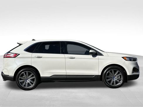 Used 2021 Ford Edge Titanium image 11