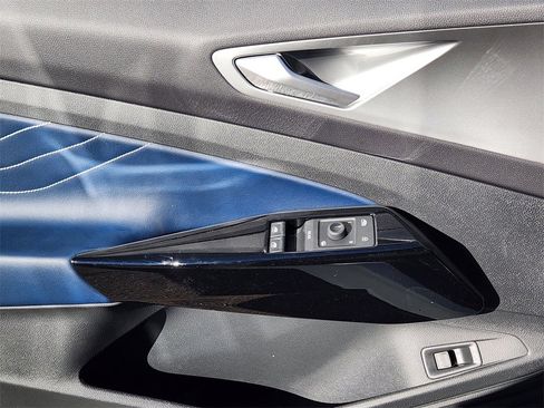 New 2026 Volkswagen ID.4 Pro S image 3