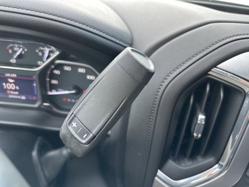 Used 2023 GMC Sierra 2500 SLT w/ SLT Premium Package image 33