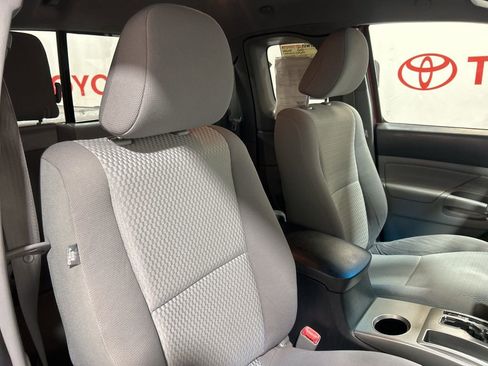 Used 2013 Toyota Tacoma 4x4 Access Cab image 14