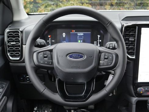 New 2025 Ford Ranger XLT w/ Equipment Group 301A High image 6