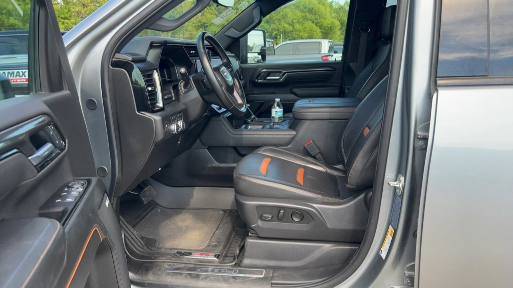 Used 2025 GMC Sierra 3500 AT4 w/ AT4 Premium Plus Package AWD/4WD image 36