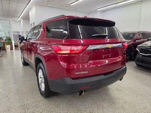 Used 2019 Chevrolet Traverse LT FWD image 7