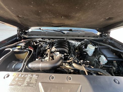 Used 2017 Chevrolet Silverado 1500 LTZ Z71 w/ LTZ Plus Package AWD/4WD image 18