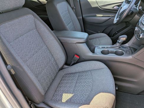 Used 2023 Chevrolet Equinox LT AWD/4WD image 34