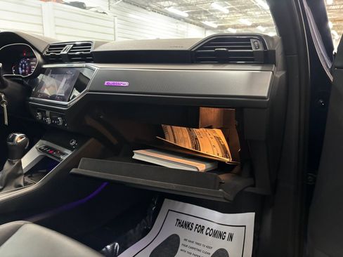 Used 2022 Audi Q3 2.0T Premium Plus image 32