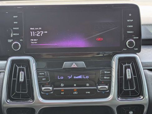 Certified 2022 Kia Sorento SX FWD image 20