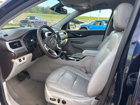 Used 2017 GMC Acadia SLT AWD/4WD image 9