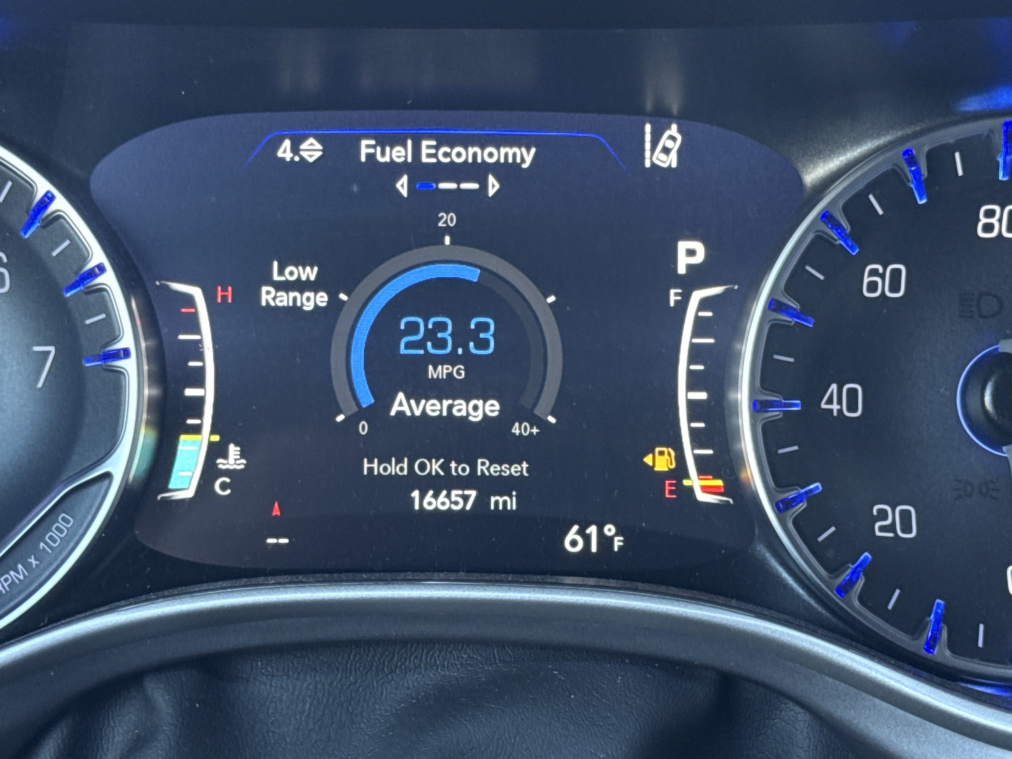 Used 2026 Chrysler Pacifica Select FWD image 5