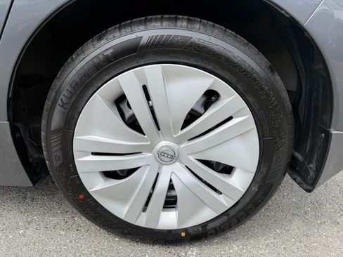 Used 2025 Nissan Leaf S FWD image 47