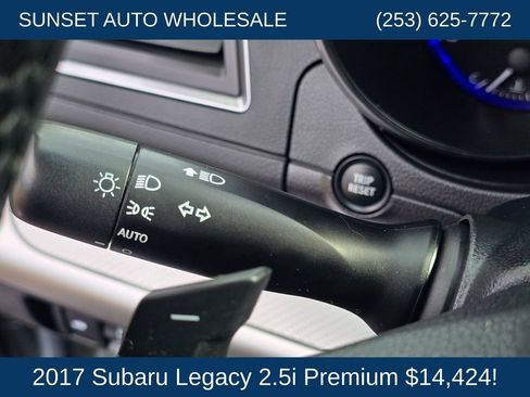Used 2017 Subaru Legacy 2.5i Premium w/ Moonroof Package AWD/4WD image 31