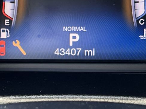 Used 2020 Maserati Ghibli S RWD image 23