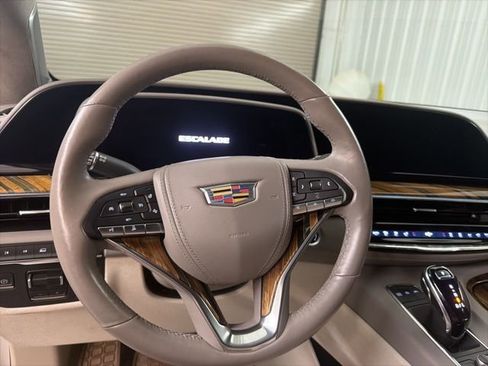 Used 2023 Cadillac Escalade Premium Luxury Platinum image 33