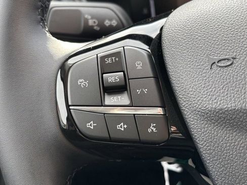 New 2025 Ford Escape SE image 19