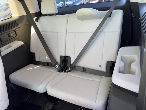 Certified 2025 Hyundai Santa Fe Calligraphy image 12