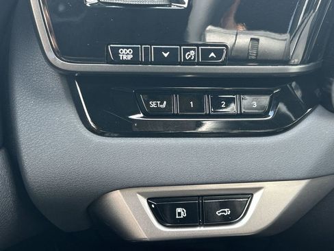 Used 2024 Lexus RX 350h w/ Accessory Package (Z1) AWD/4WD image 39