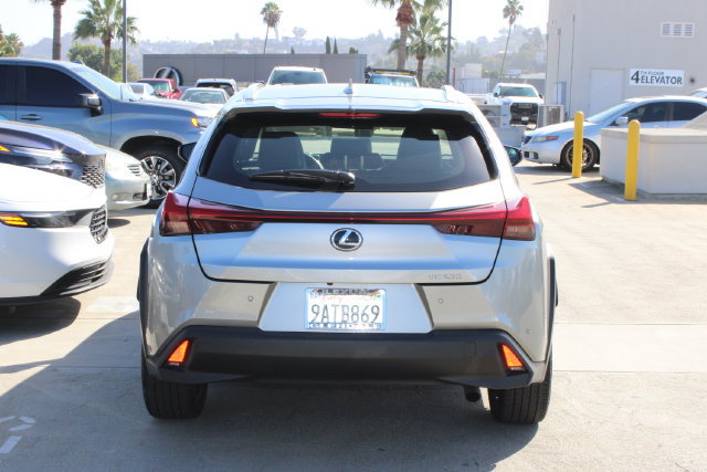 Certified 2022 Lexus UX 200 w/ Accessory Package (Z2) FWD image 19