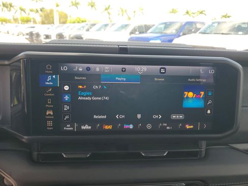 Used 2024 Jeep Wrangler Rubicon w/ Safety Group image 27