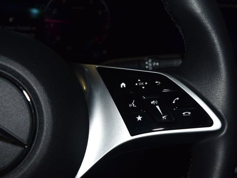 Certified 2025 Mercedes-Benz GLB 250 GLB 250 image 10