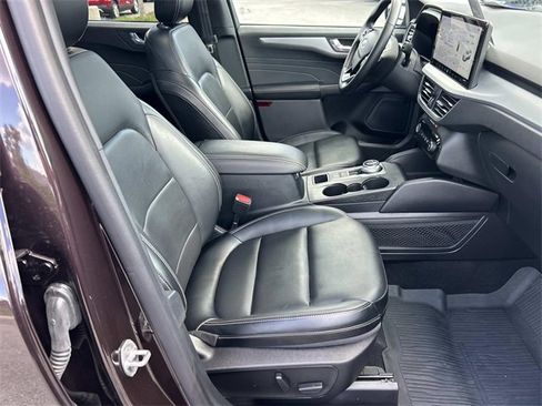 Certified 2023 Ford Escape Platinum image 28