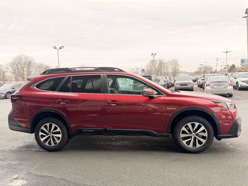 Used 2021 Subaru Outback Premium image 6