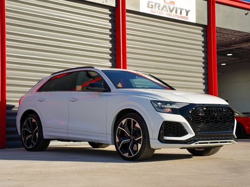 Used 2024 Audi RS Q8 4.0T image 5