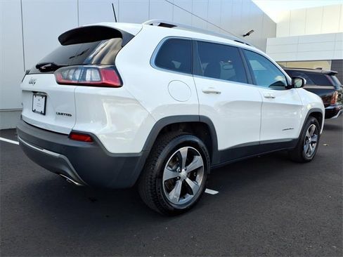 Used 2019 Jeep Cherokee Limited image 5