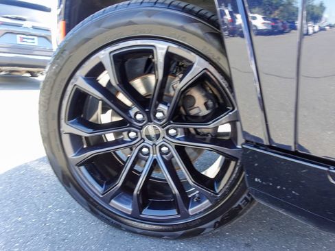 Used 2024 Jeep Grand Wagoneer L Series II w/ Quick Order Packagew 28T AWD/4WD image 10