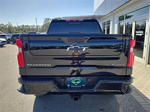 Certified 2023 Chevrolet Silverado 1500 ZR2 w/ Technology Package image 7