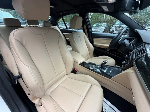 Used 2018 BMW 330i xDrive Sedan w/ Executive Package AWD/4WD image 9