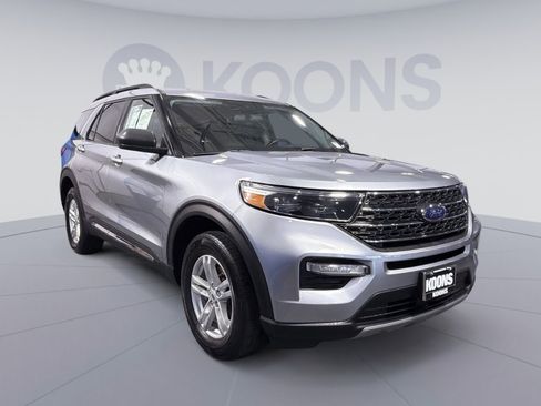 Used 2022 Ford Explorer XLT w/ Equipment Group 202A AWD/4WD image 10