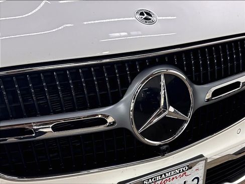 Used 2025 Mercedes-Benz GLC 300 image 32