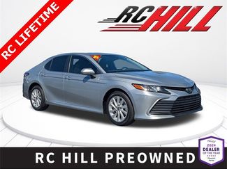 Used 2022 Toyota Camry LE video 1
