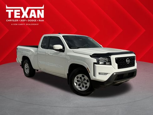 Used 2024 Nissan Frontier SV w/ Technology Package image 1