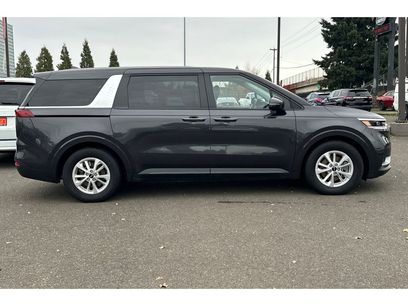 Used 2024 Kia Carnival LX