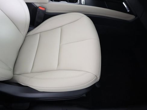 New 2025 Lincoln Corsair AWD image 15