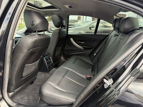 Used 2016 BMW 320i Sedan RWD image 14