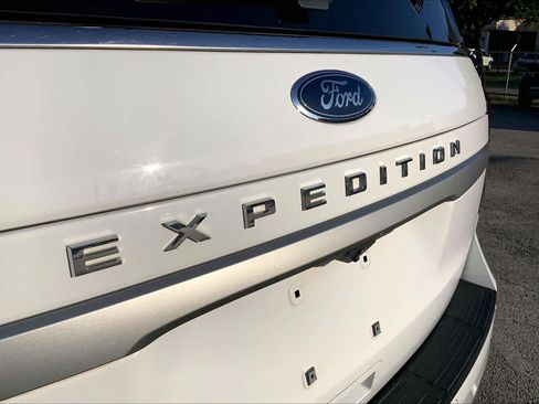 Used 2024 Ford Expedition XLT RWD image 31